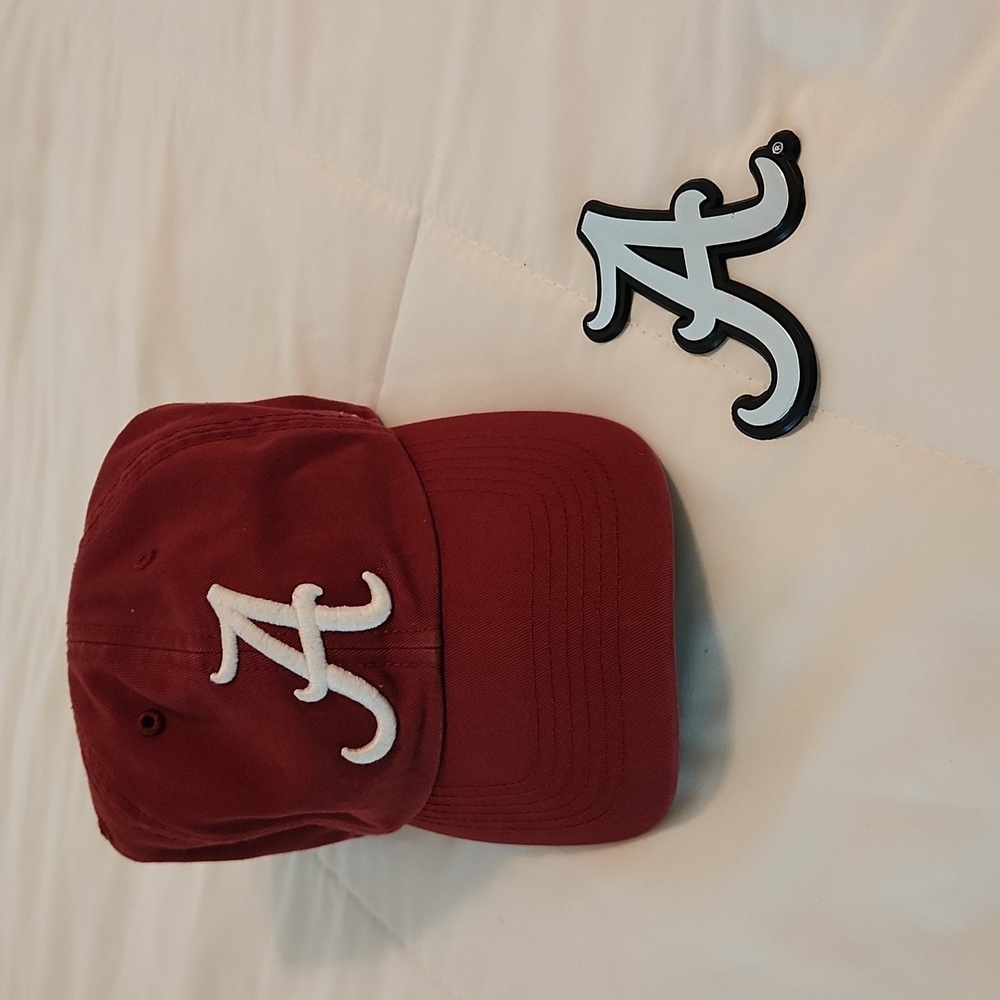 Alabama hat and emblem